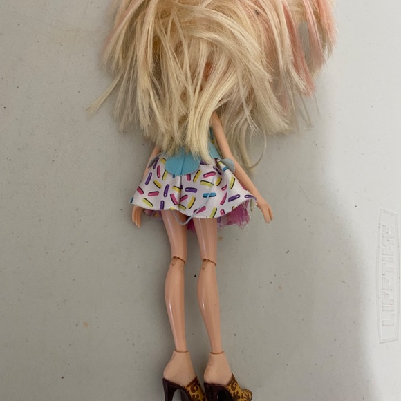 2015 MGA Bratz Fashion Action Figure Doll Sweet Sweet Style Cloe 10 inches - Picture 4 of 9